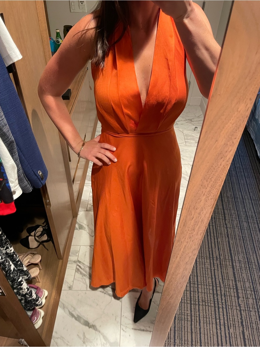 Zara Orange Sleeveless V-Neck Midi Dress - Picture 2 of 5